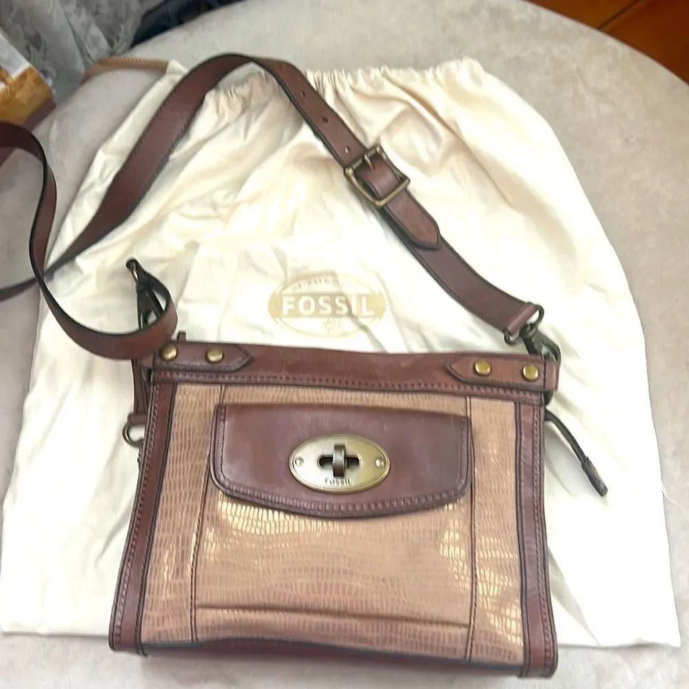 Fossil RARE Bronze Gold Soft Leather Messenger Crossbody w\Skeleton key